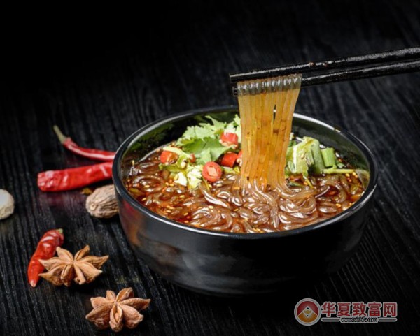 奇味香酸辣粉加盟